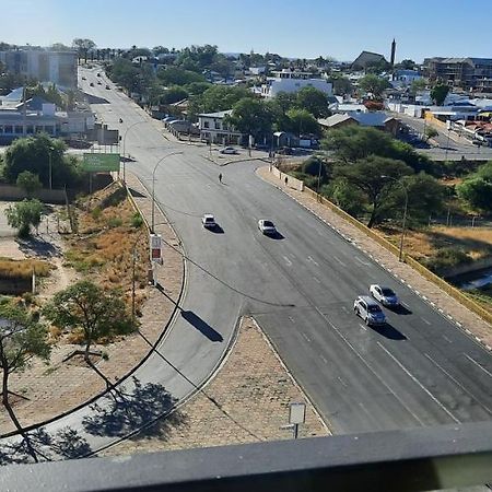 Kingelph Home-Stay Windhoek Exteriör bild