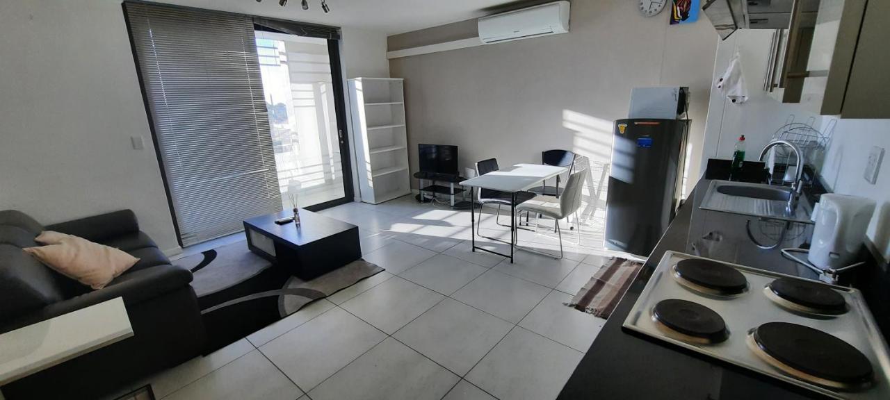 Kingelph Home-Stay Windhoek Exteriör bild