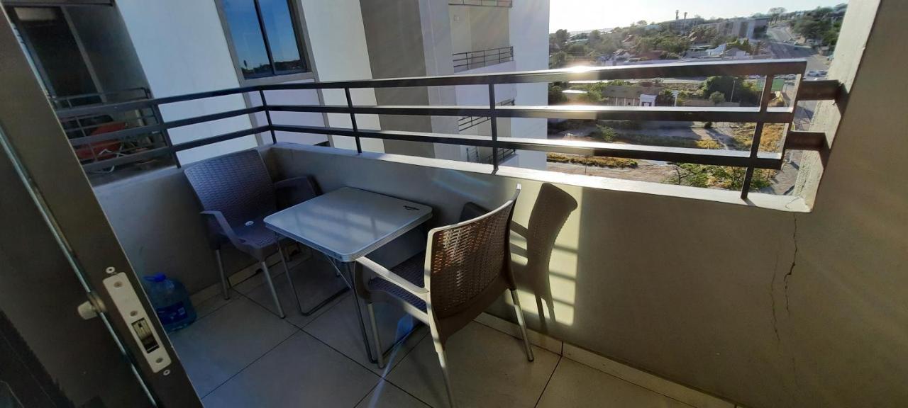 Kingelph Home-Stay Windhoek Exteriör bild