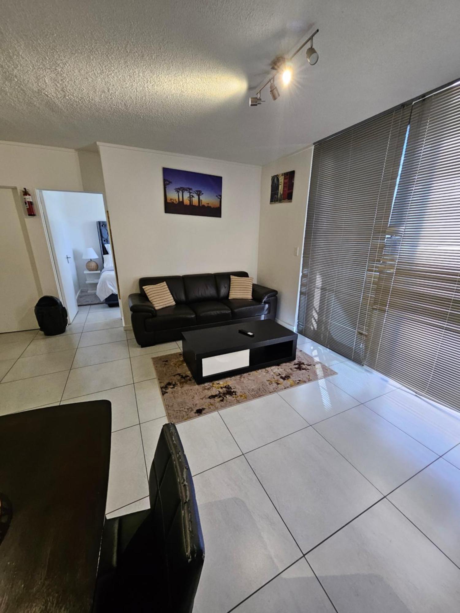 Kingelph Home-Stay Windhoek Exteriör bild
