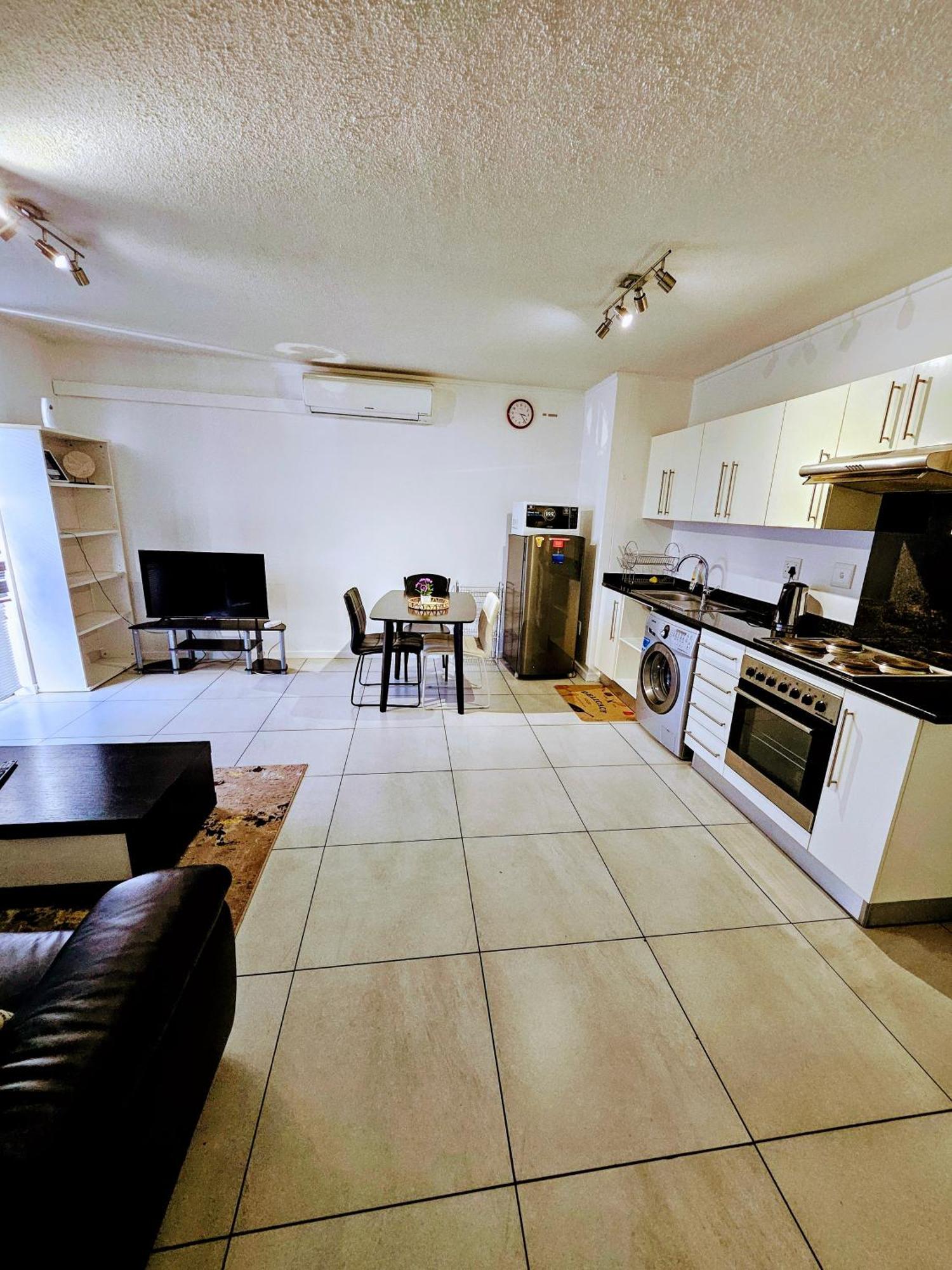 Kingelph Home-Stay Windhoek Exteriör bild